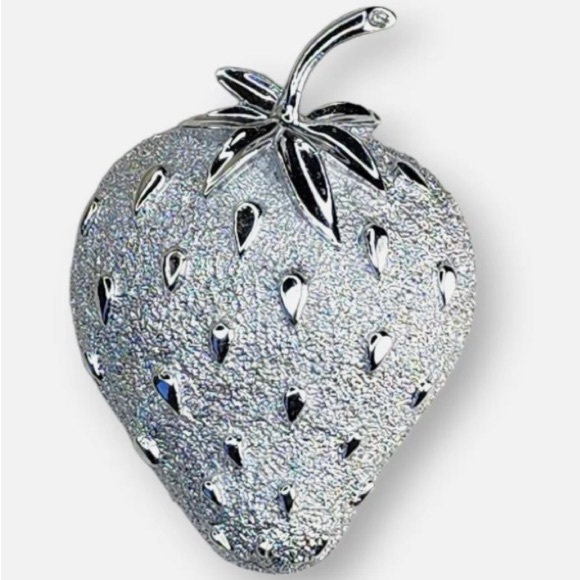 Jewelry - Vintage 1970’s Silver Tone Sarah Coventry Strawberry Brooch